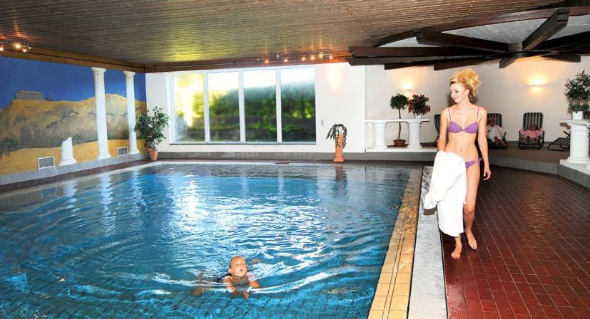 Hotel Traube Loßburg Esterno foto